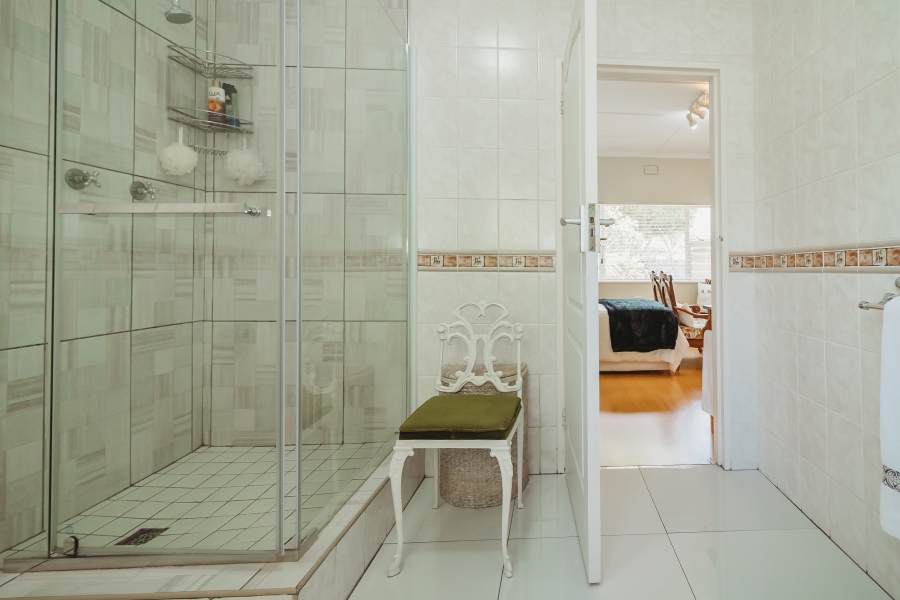 5 Bedroom Property for Sale in Heather Park Western Cape